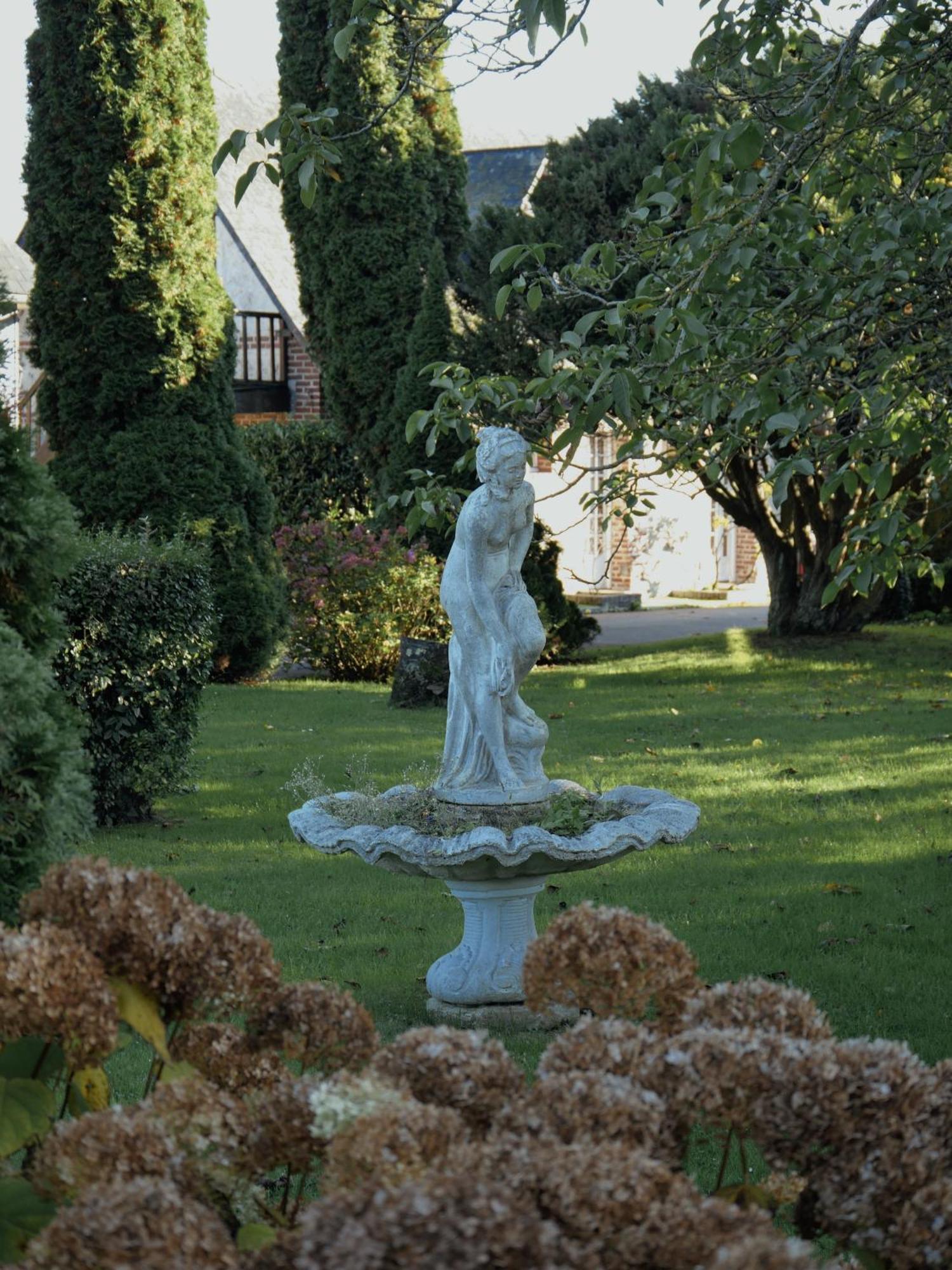 Logis Le Clos Deauville Saint Gatien Bagian luar foto